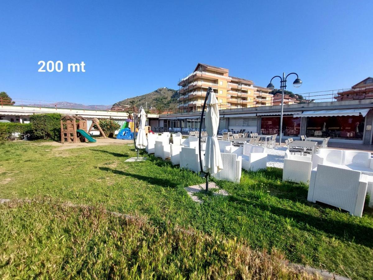 Casa Laura Appartement Ventimiglia Buitenkant foto