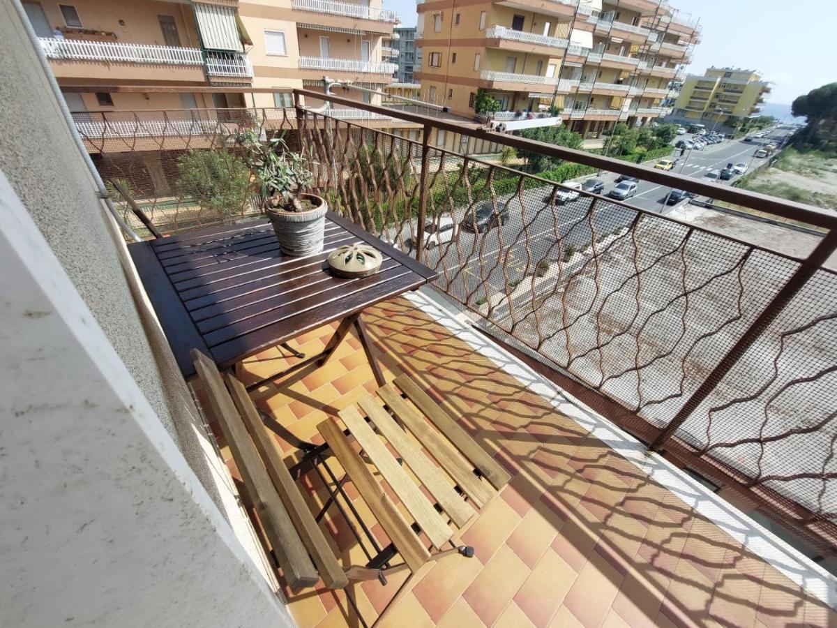 Casa Laura Appartement Ventimiglia Buitenkant foto